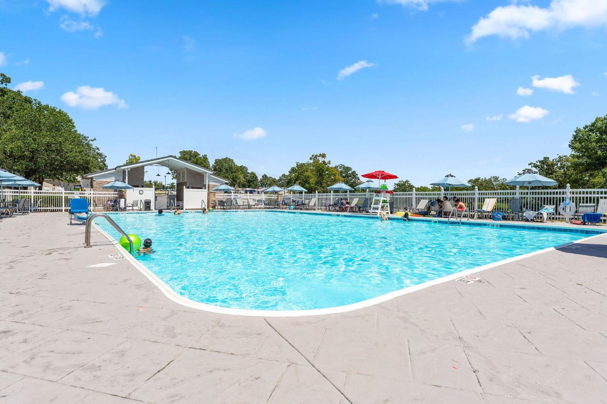 Cozy Top Floor 2Br Condo With View And Amenities!! Point Lookout Luaran gambar