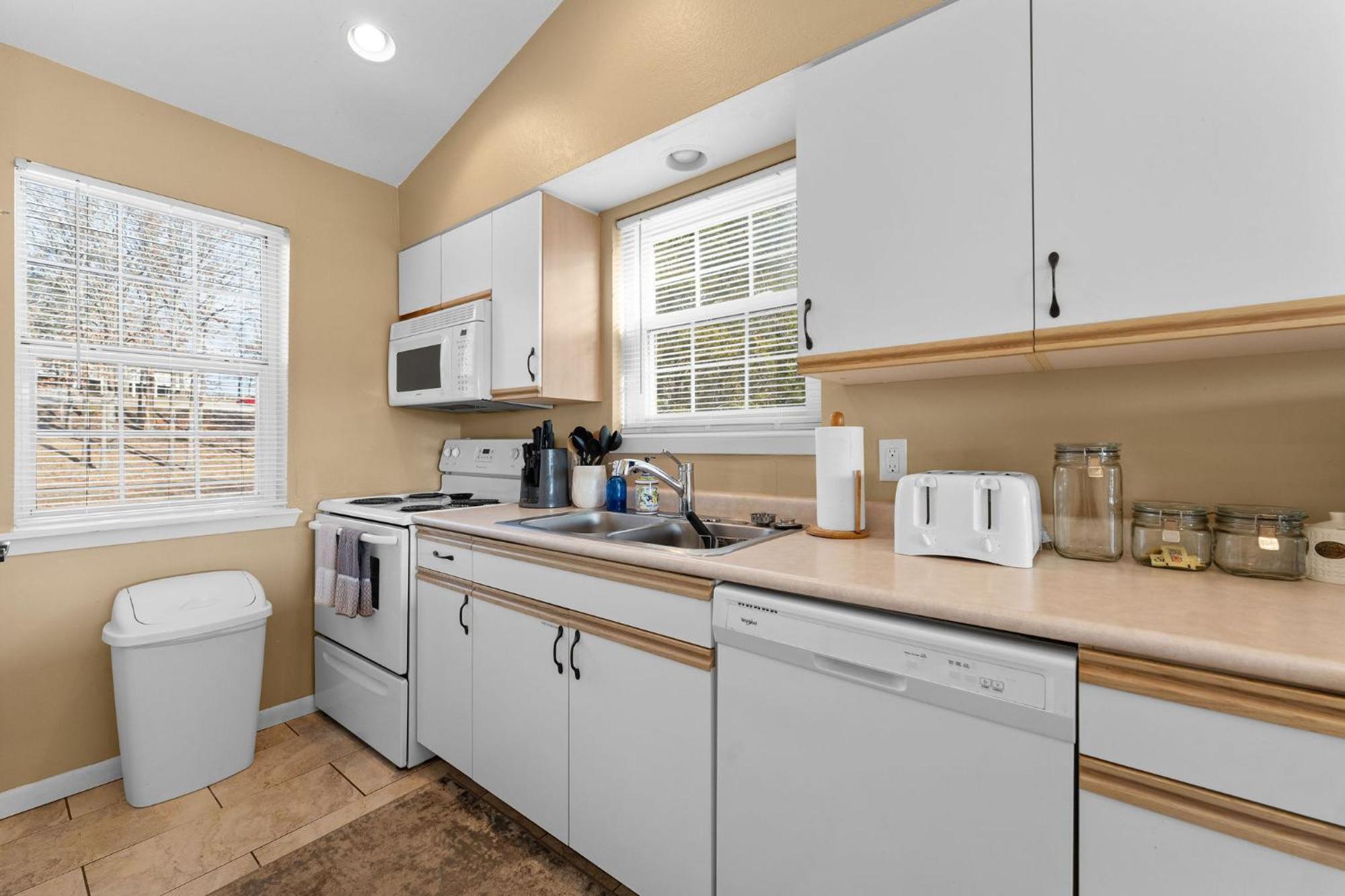 Cozy Top Floor 2Br Condo With View And Amenities!! Point Lookout Luaran gambar