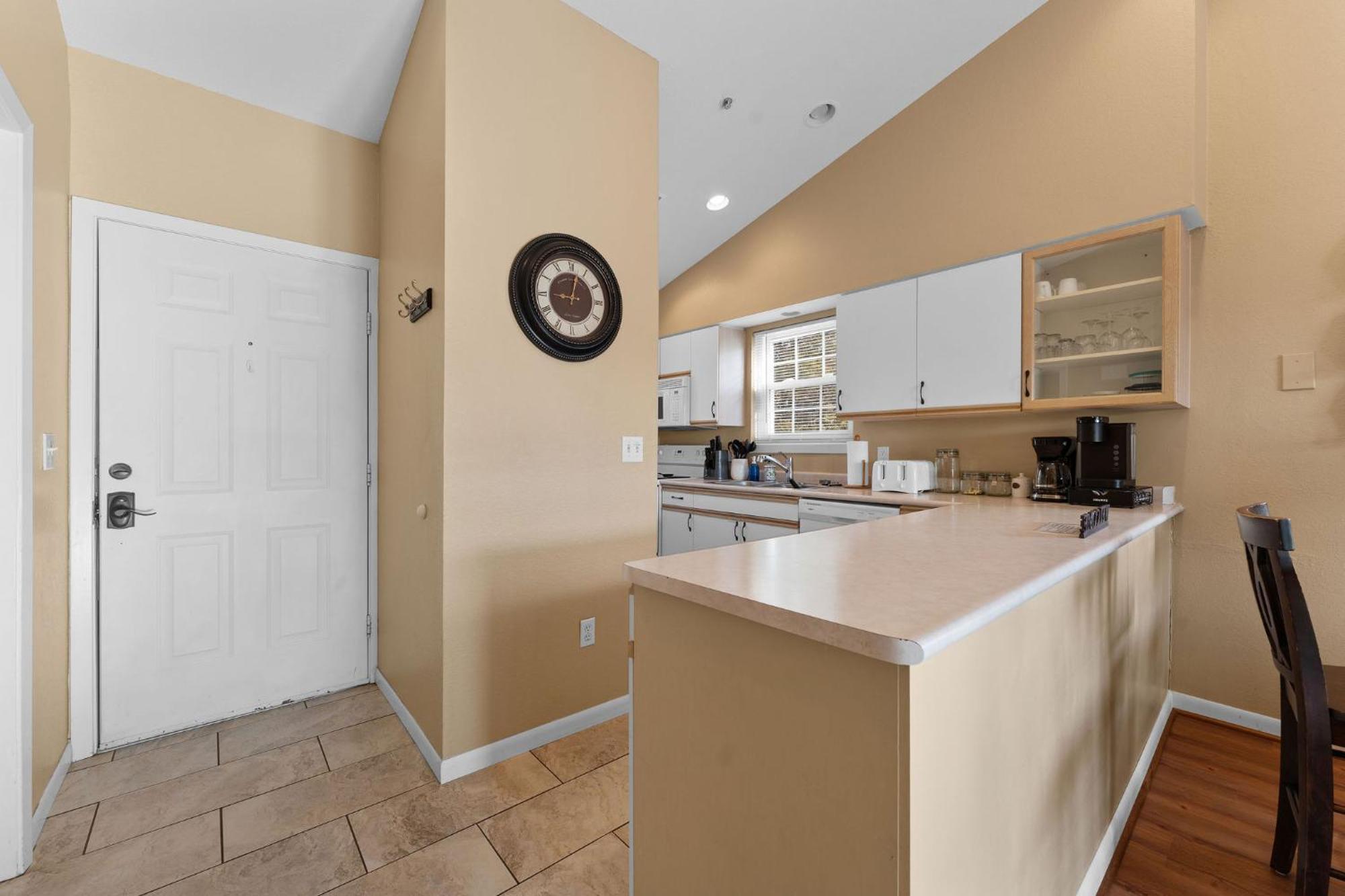 Cozy Top Floor 2Br Condo With View And Amenities!! Point Lookout Luaran gambar